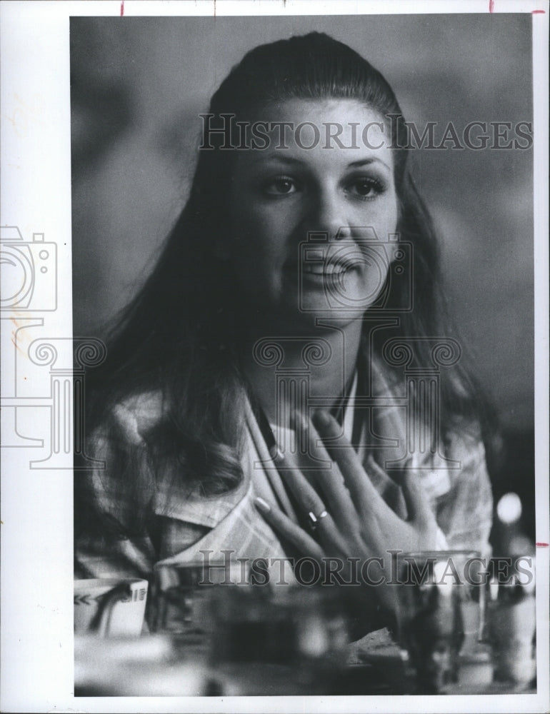 1977 Karen Petersen, Miss Teenage America  - Historic Images