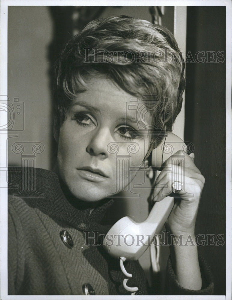 1968 Jill Donohue Stars In Episode Of Dragnet &quot;The Suicide Attempt&quot; - Historic Images