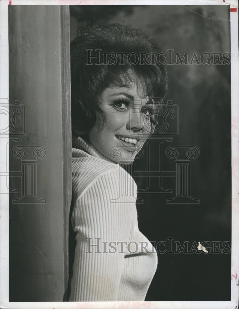 1972 Press Photo Jo Ann Pflug - Historic Images