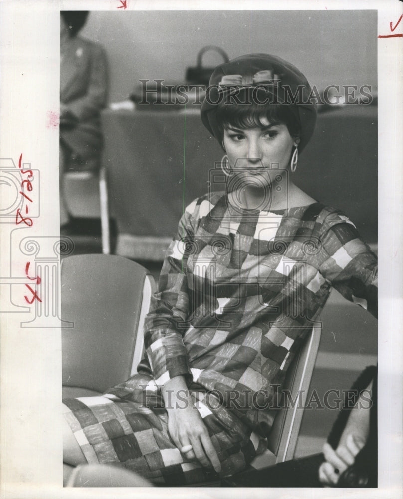 1967 Mrs. Thomas Penrose at the WSL "Lesson for Loveliness" - Historic Images