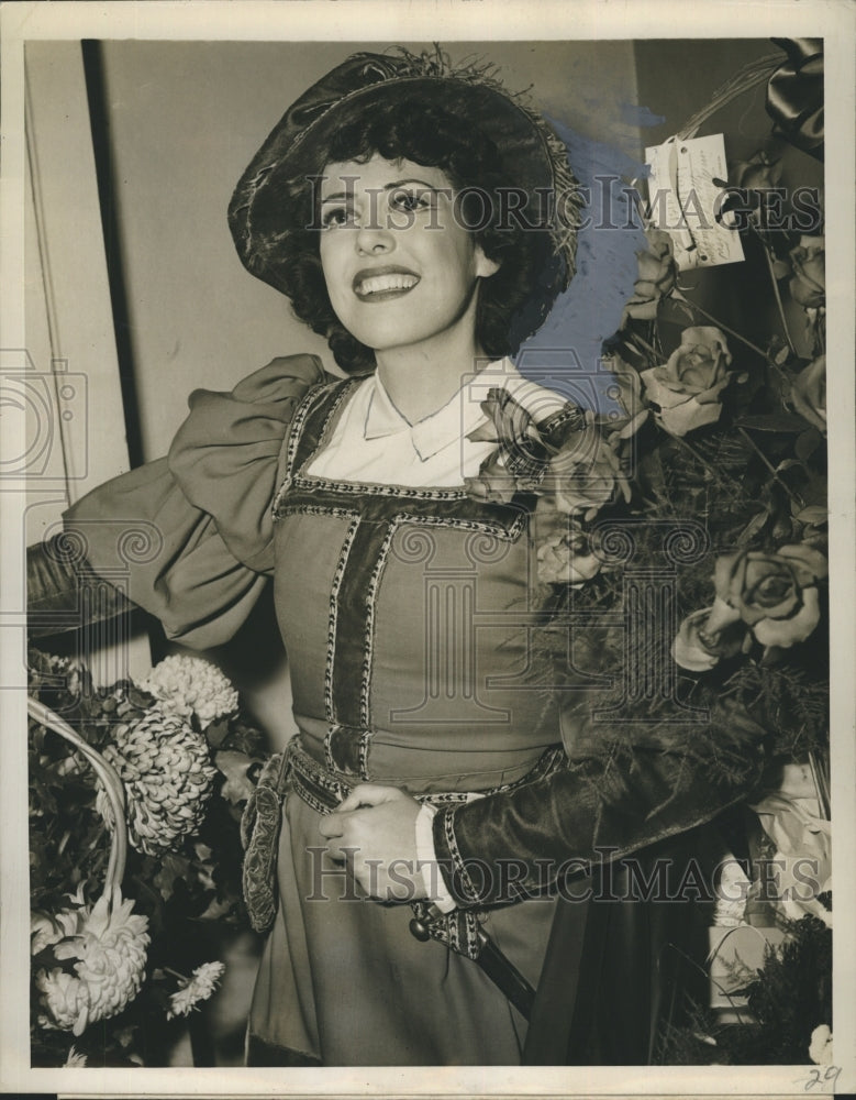 1944 Martha Lipton Mezzo Soprano  - Historic Images