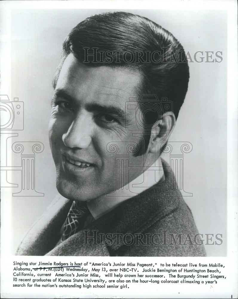 1970 Singer Jimmie Rogers Hosts America's Junior Miss Pageant - Historic Images