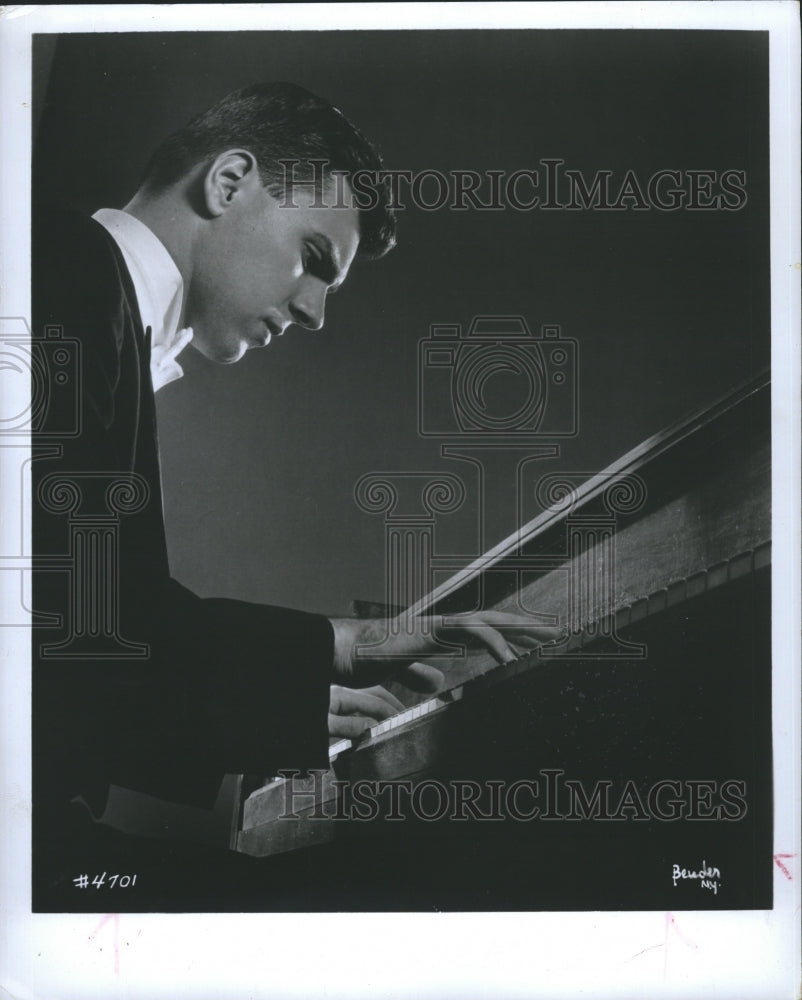 1969 Pianist Lee Luvisi  - Historic Images