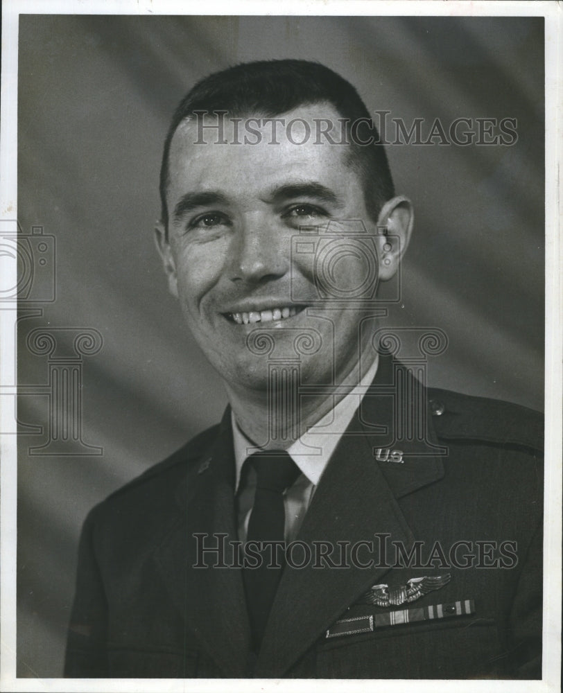 1963 Thomas Manion flying veteran.  - Historic Images