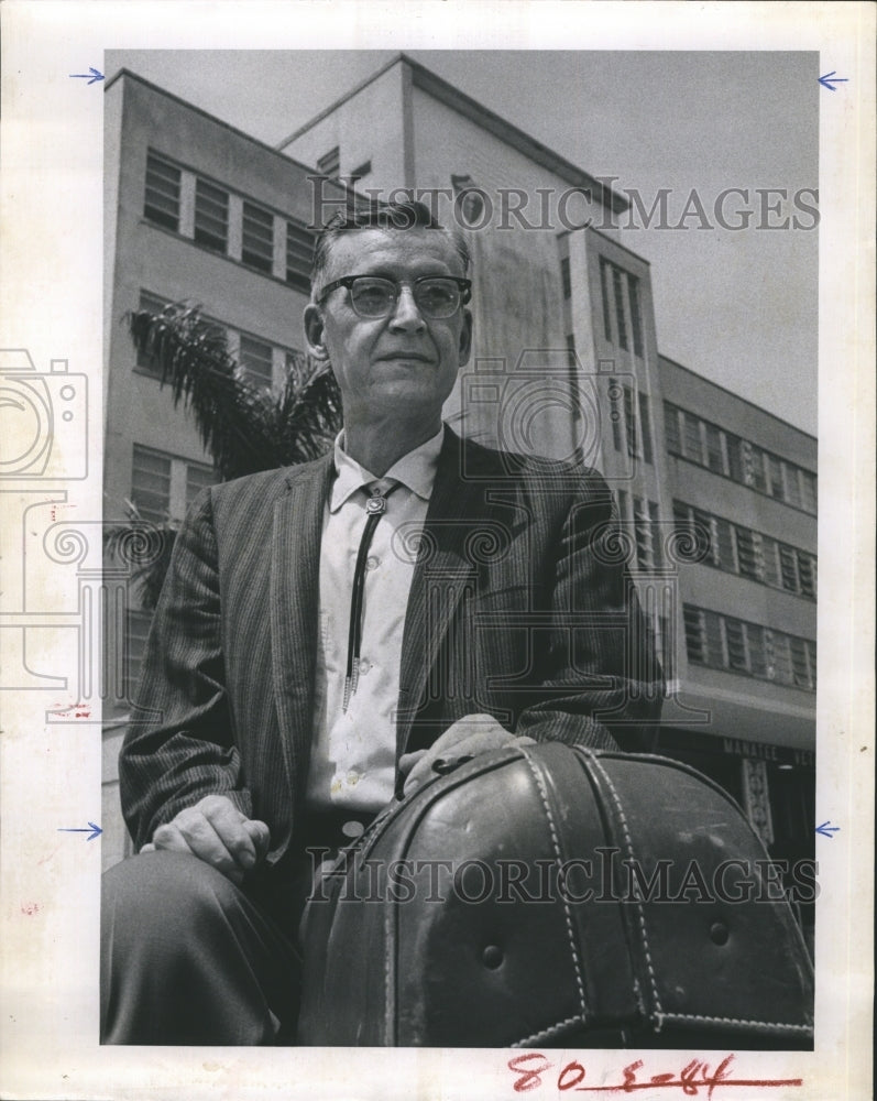 1963 Dr. W.S. Horn DO - Historic Images