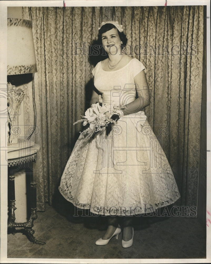 Mrs. T John Phelps  - Historic Images