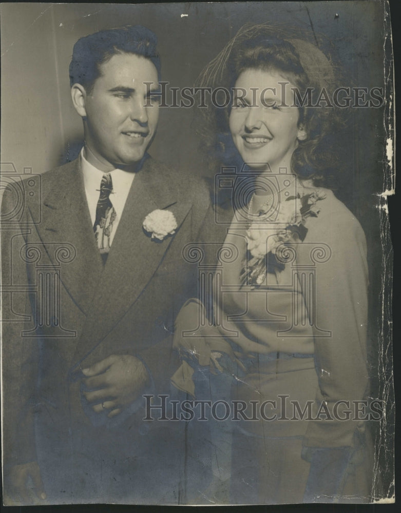 1946 Edwin Scott Markham Wife  - Historic Images