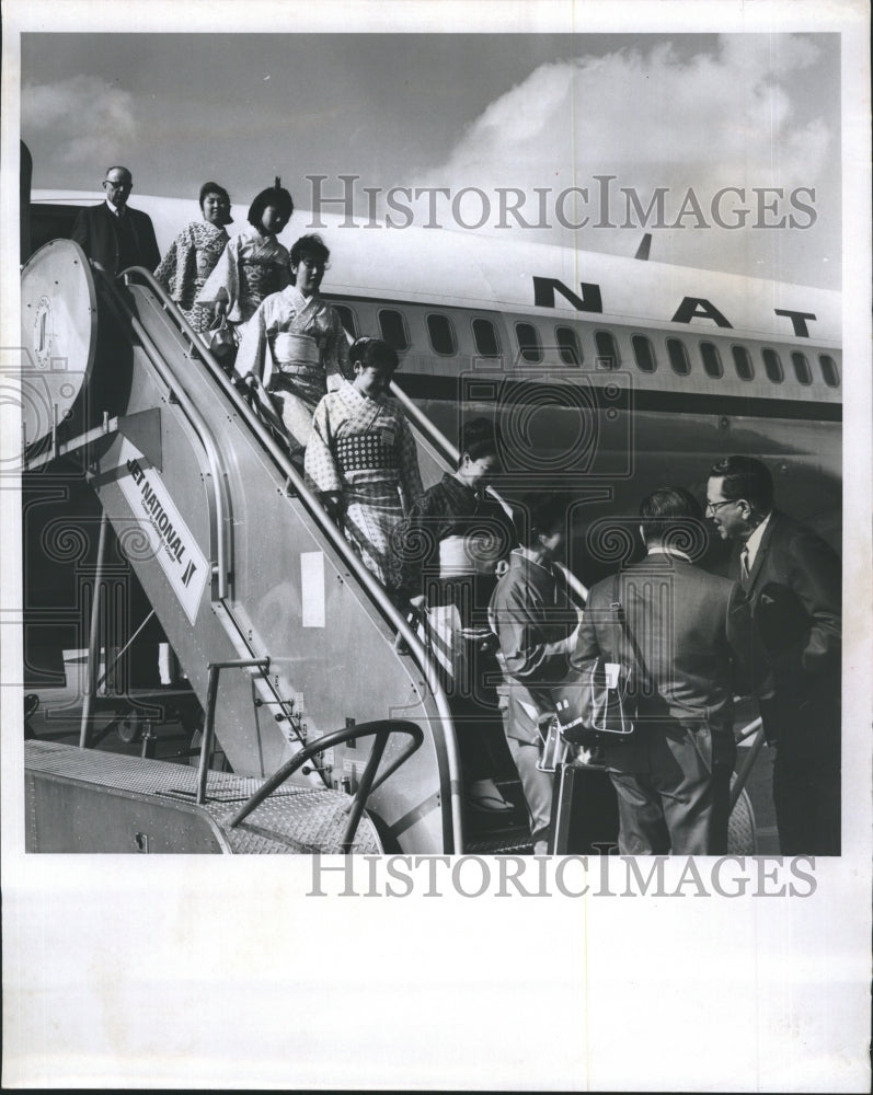 1966 Naokazu Okuda And Dancers From Japan Are Welcomed In FL - Historic Images