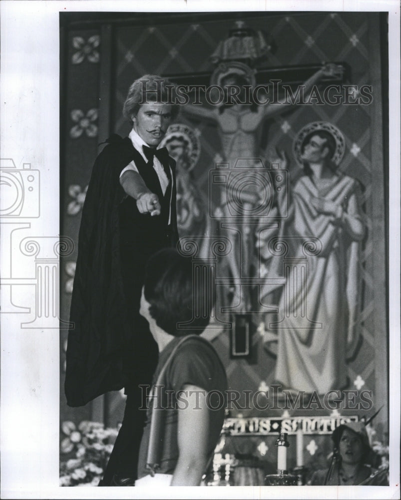1979 Member St. Raphael Church Walt Smith Points Finger "God Spell" - Historic Images
