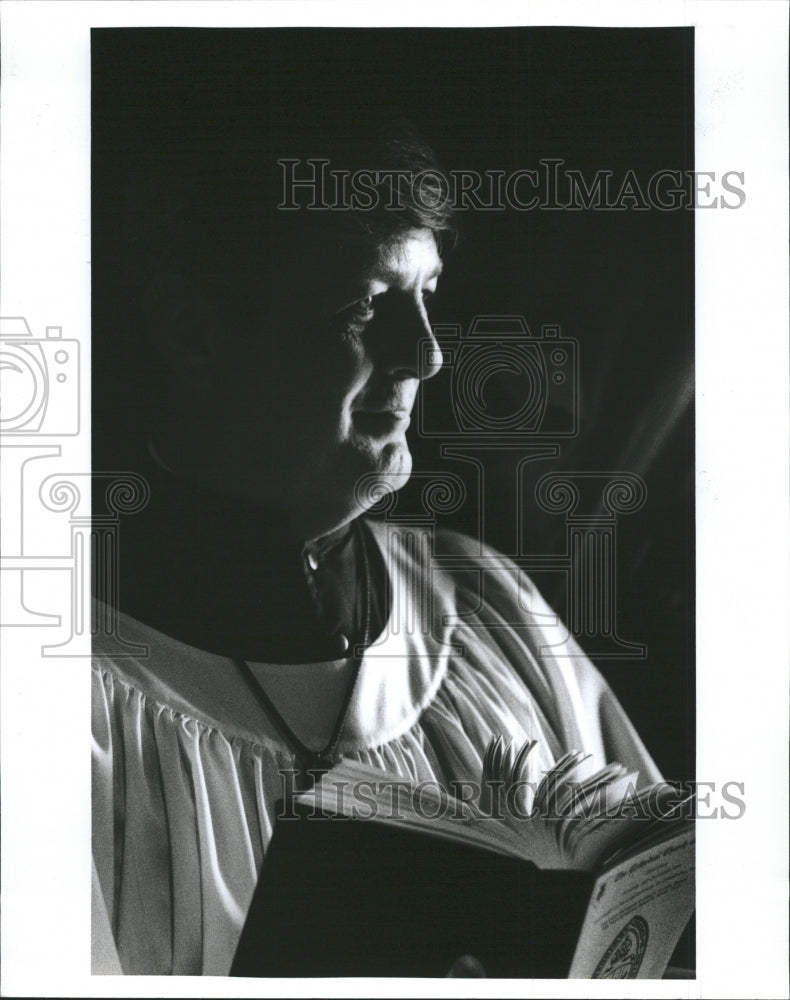 1992 St Peters Episcopal Church choir member John Wilson  - Historic Images