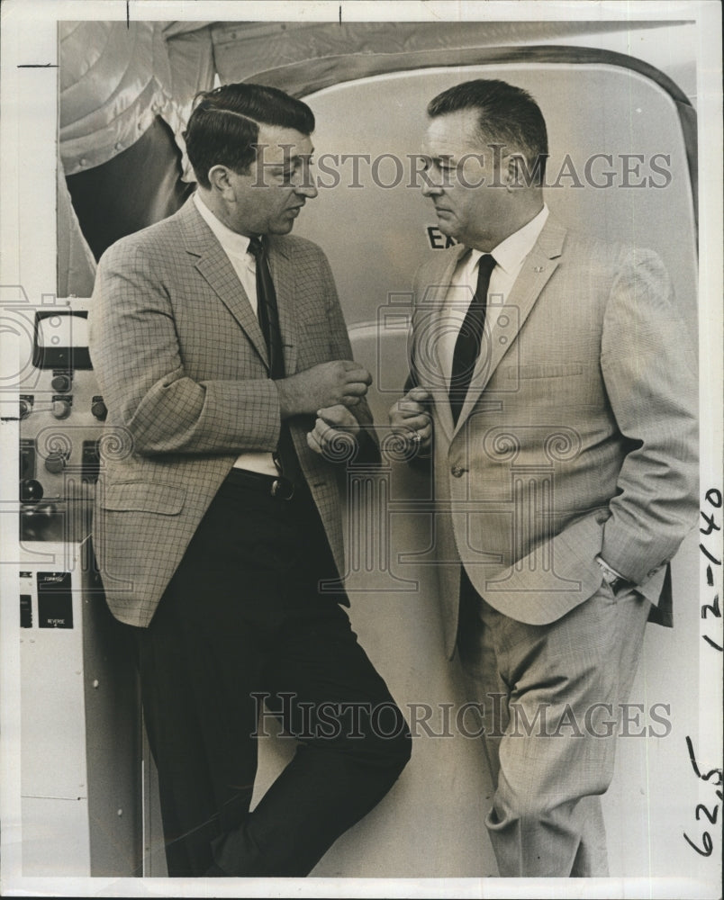 1977 Bob Hurwitz and Carey Mathews, Florida representatives. - Historic Images