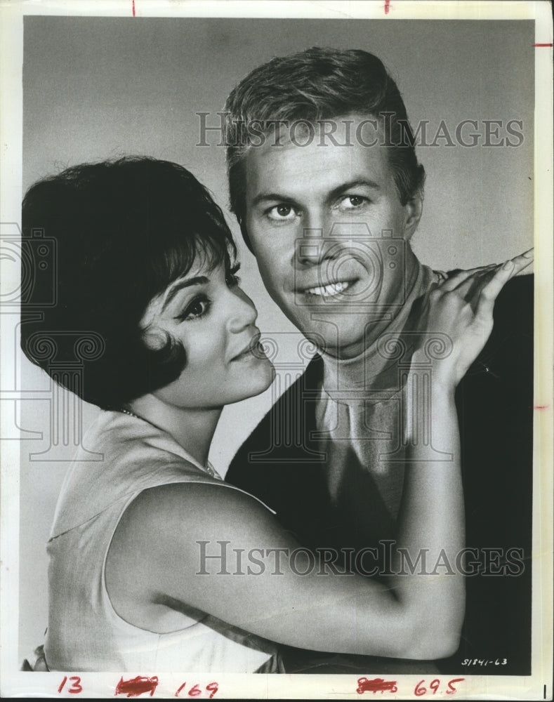 1966 Connie Francis &amp; Harve Presnell, &quot;When the Boys Meet the Girls&quot; - Historic Images