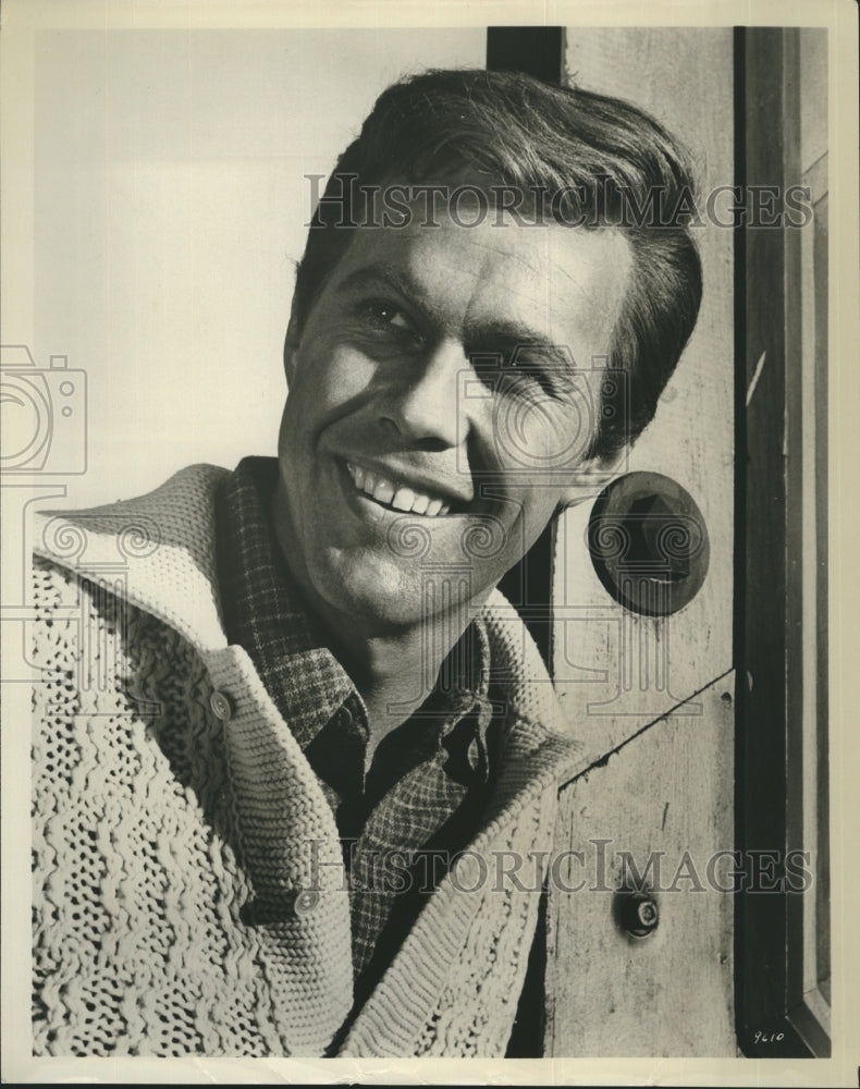 1957 Actor Harve Presnell headshot.  - Historic Images