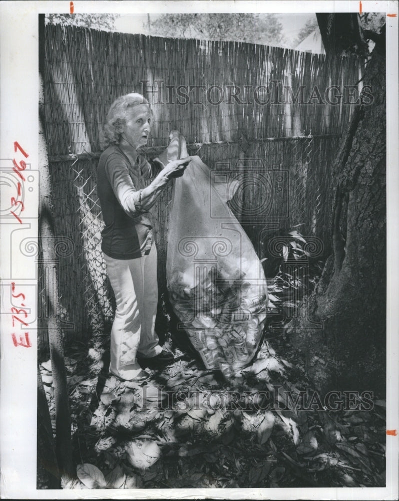 1979 Clare Ritter In Court Dispute Over Her Aluminum Can Hoarding - Historic Images