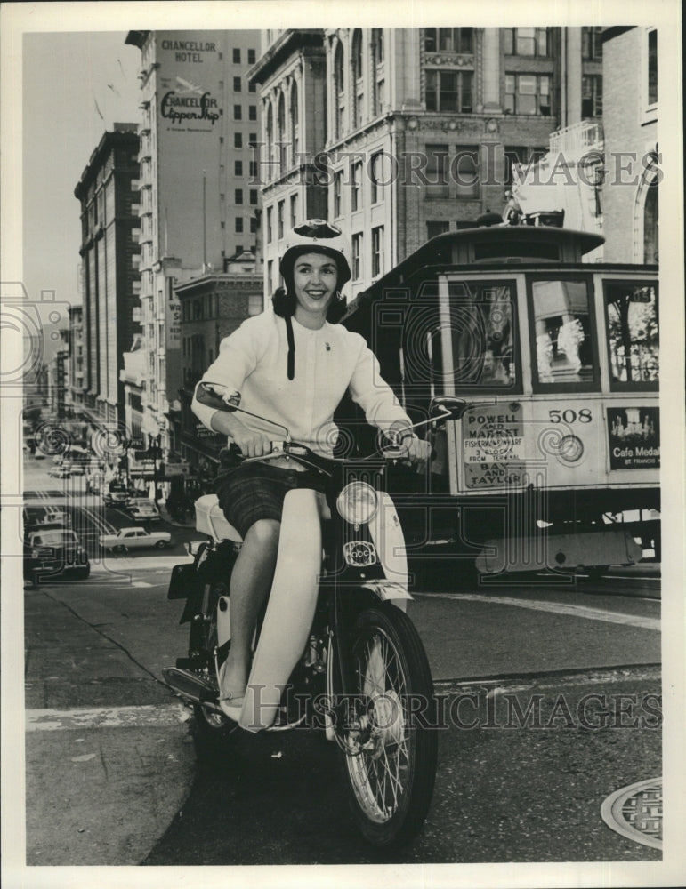 1964 Anne Morrissy-reporter in ABC - Historic Images