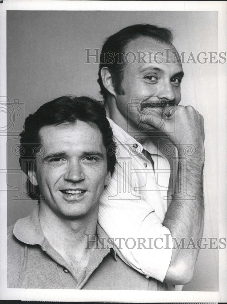 1980 Actor Tom Mason Hector Elizondo Freebie Bean TV Series - Historic Images
