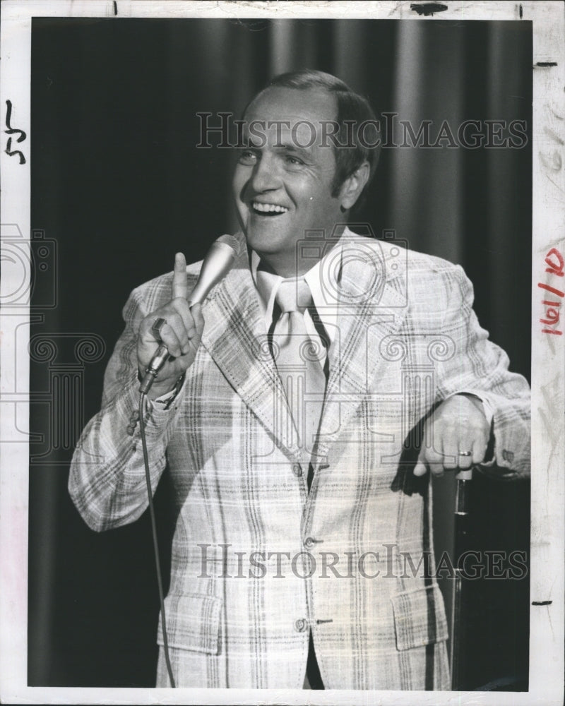 1977 Actor Comedian Bob Newhart Tonight Show  - Historic Images