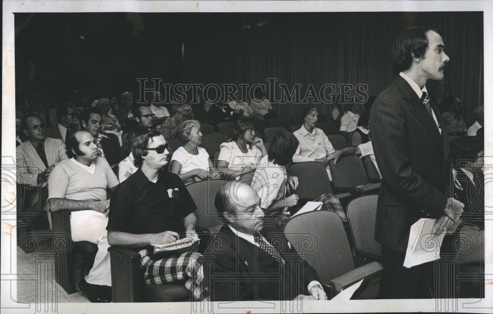 1976 Samual and Angel Petrantoni in court. - Historic Images