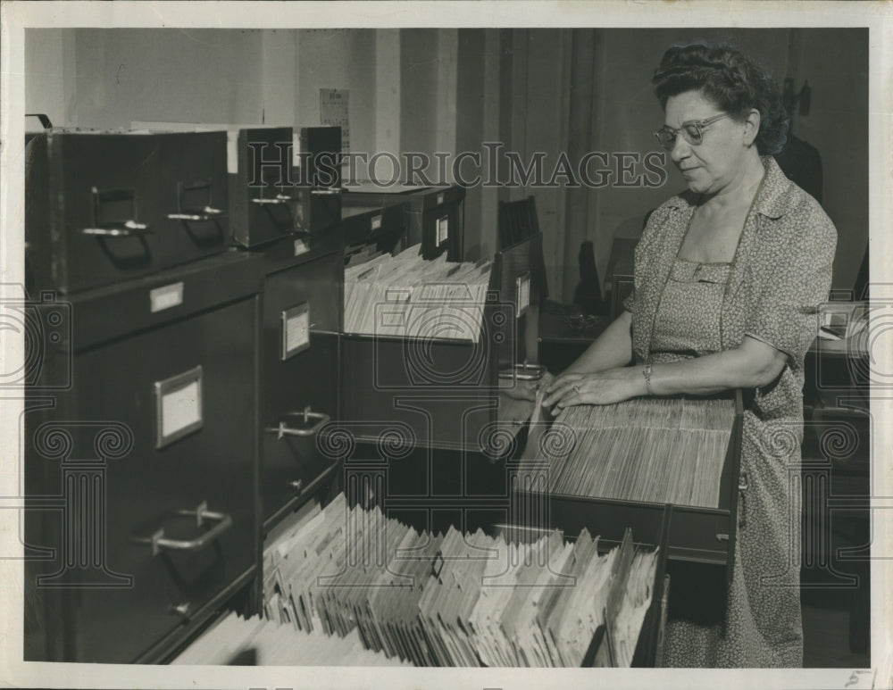 1950 Mrs. Flo Upton, Scanning files, Pinellas County draft - Historic Images