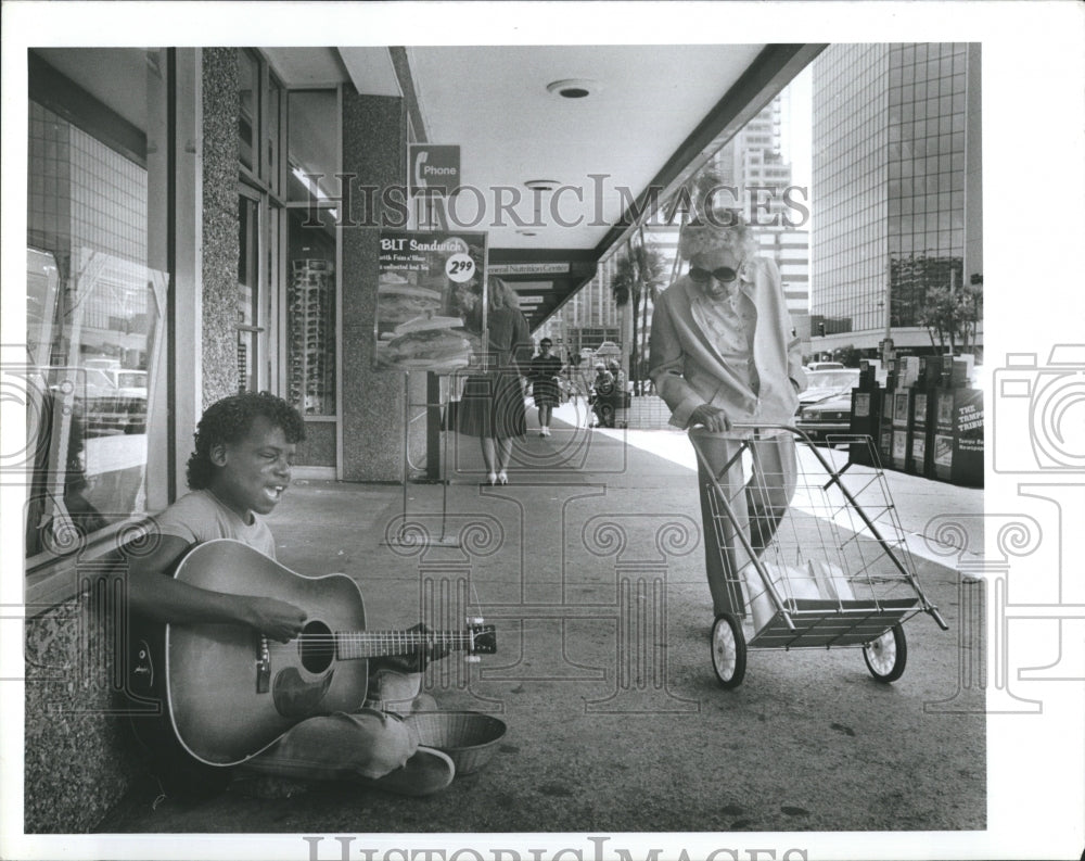 Eddie Maultsby, Singer at McCorory&#39;s Store in St. Petersburg - Historic Images