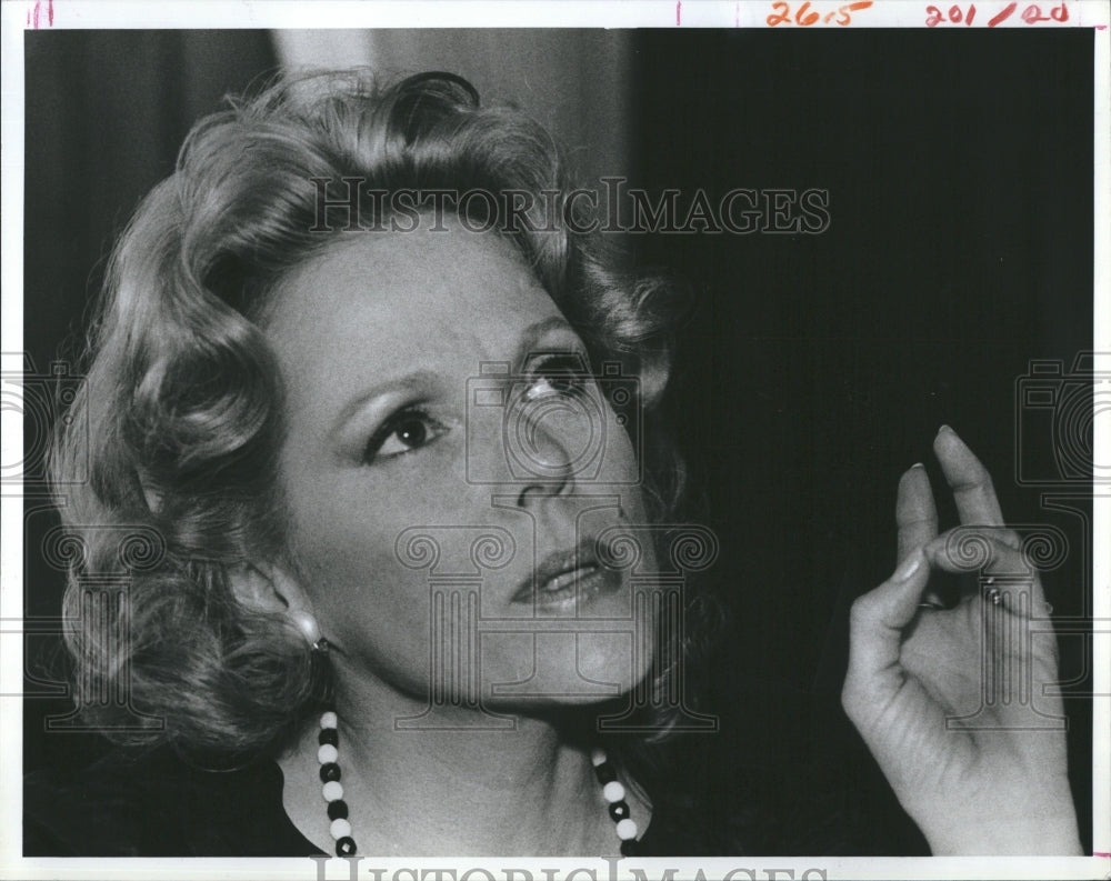 1984 Lisa Hughes, Eileen Fulton, As the World Turns  - Historic Images