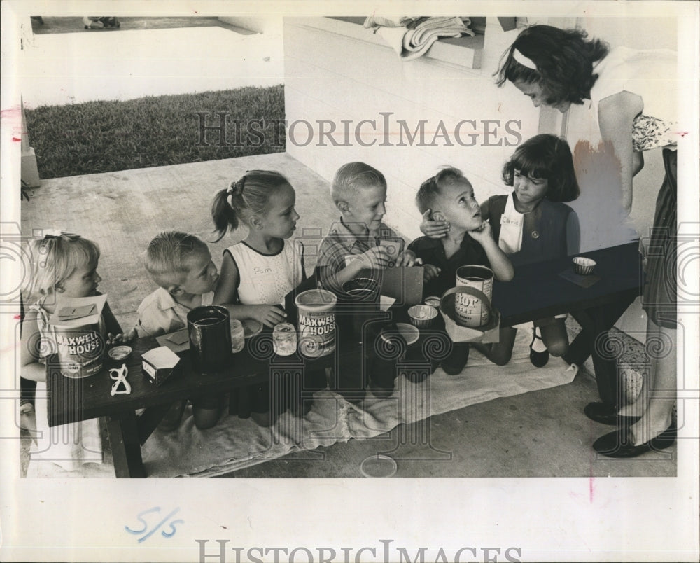 1964 Elaine Hamblin with Kindergarteners.  - Historic Images