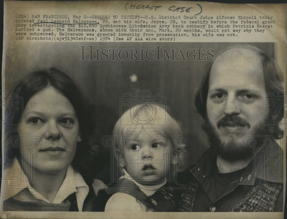 1964 Press Photo Bank Robbery Family - Historic Images