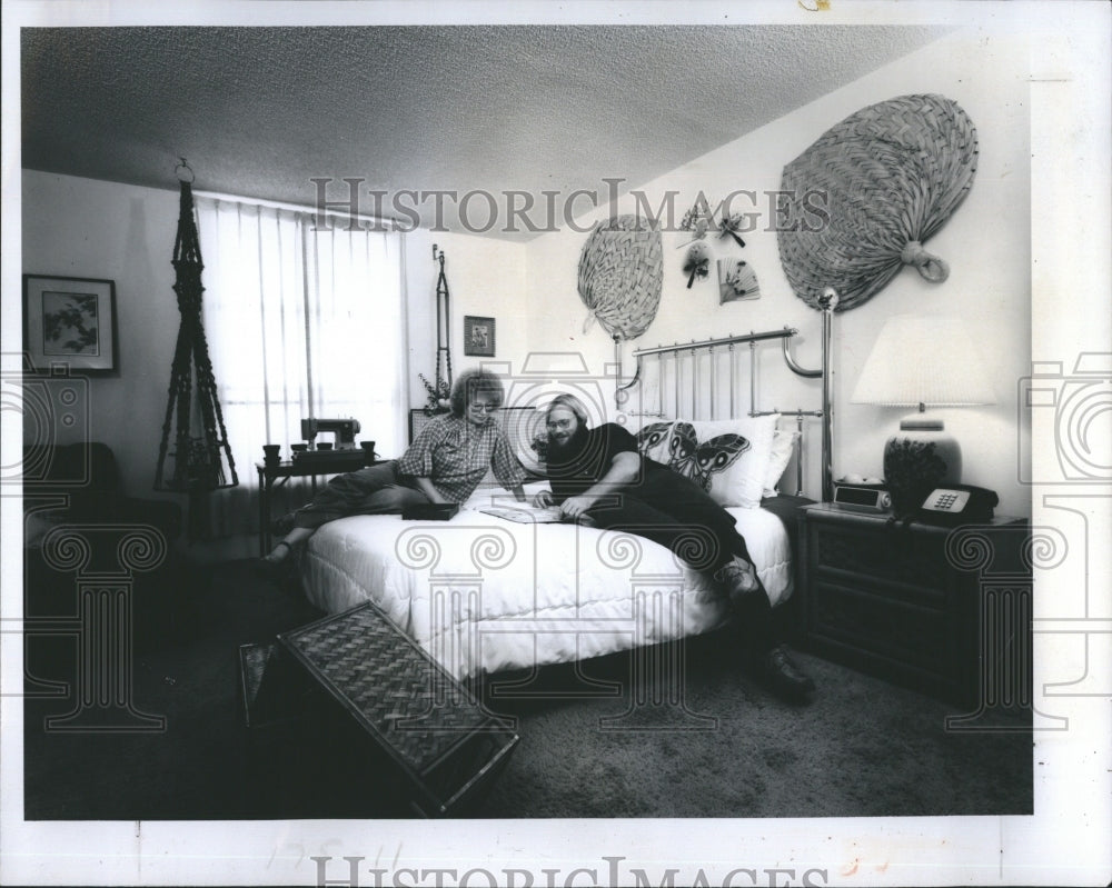 1978 Carol And Dave Floyd Have Comfortable, But Frugal House - Historic Images