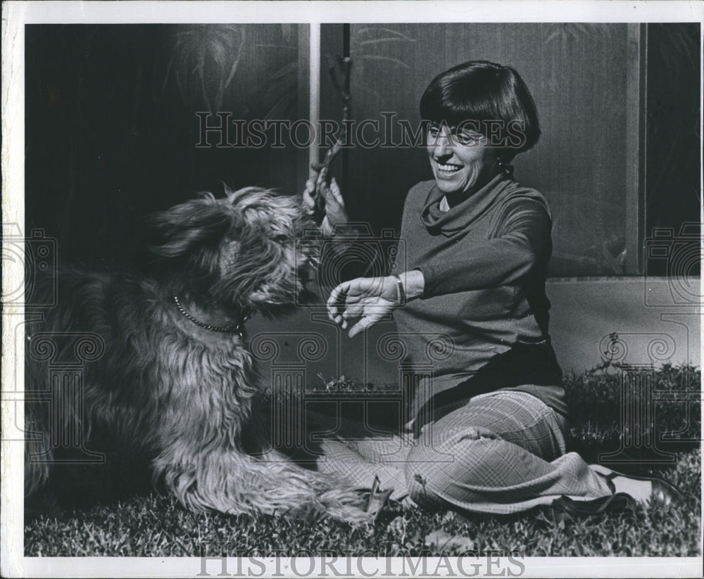 1977 Corinne Freeman, Candidate For Mayor, Plays With Her Dog - Historic Images