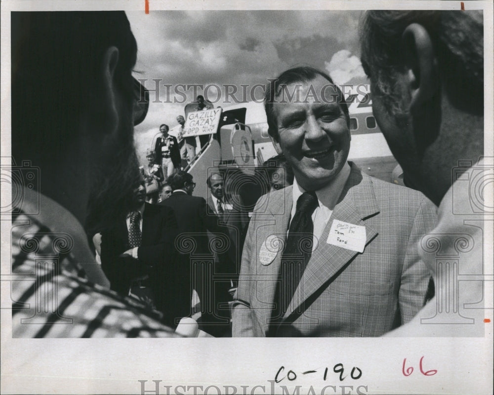 1976 Tom Ford, brother of Gerald Ford, speaking with crowds. - Historic Images