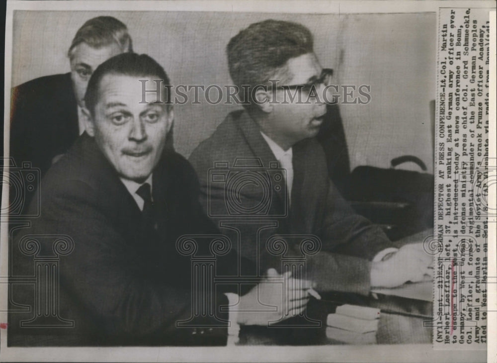 Press Photo E. Berlin defector Col. Martin Loeffler at press conference in Bonn - Historic Images