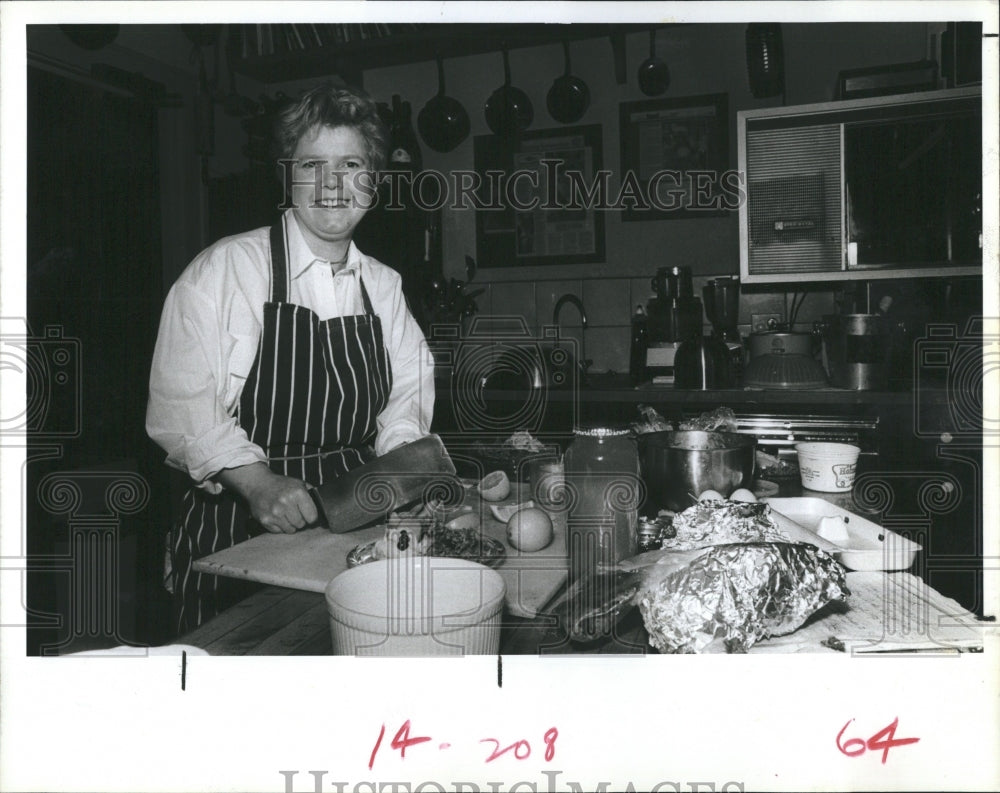 1985 Ana Marie Cookbook Author. - Historic Images