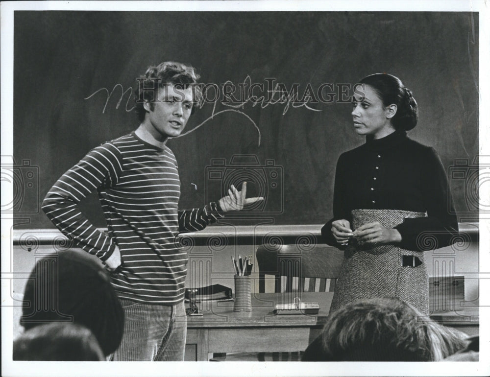 1971 Dennis Redfield and Denise Nicholas Star In &quot;Opportunity Room&quot; - Historic Images