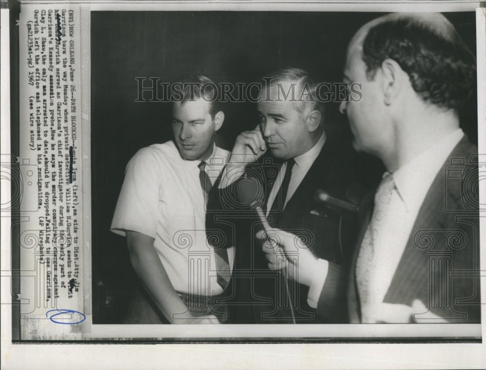 1967 Louis Lyon Prevents William Gunvich From Talking To Boss - Historic Images