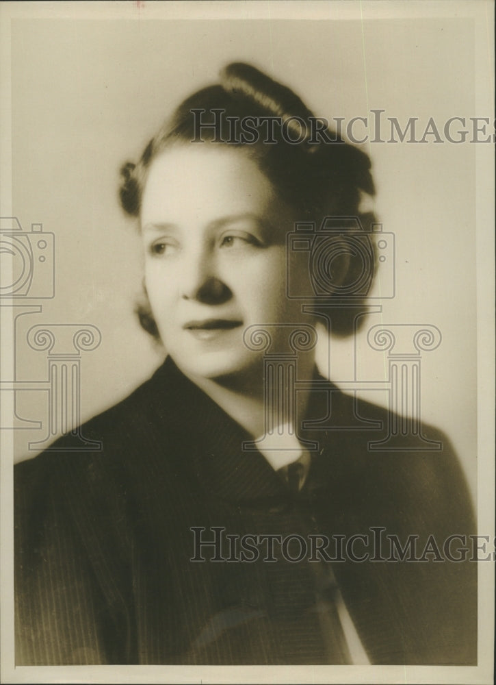 1940 Isabelle Hoey Daughter of North Carolina Governor Battleship - Historic Images