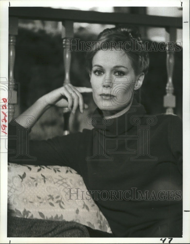 1980 Kathryn Holcomb in "What passes for love in East Pittsburgh" - Historic Images