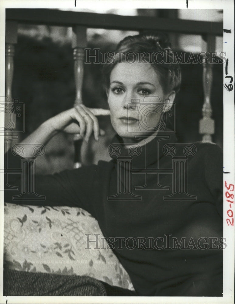 1980 Kathryn Holcomb in"What Passes for Love in East Pittsburgh" - Historic Images