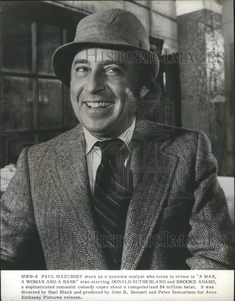 1990 Paul Mazursky in "A Man, A Woman and a Bank" - Historic Images