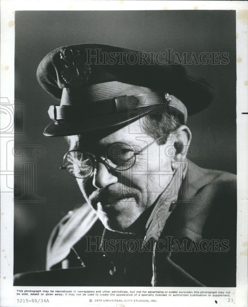 1979 Actor Warren Oates in &quot;1941&quot; Film  - Historic Images