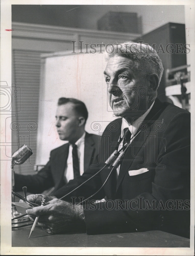 1963 Dr. Harry C. Oard During Encephalitis Press Conference - Historic Images