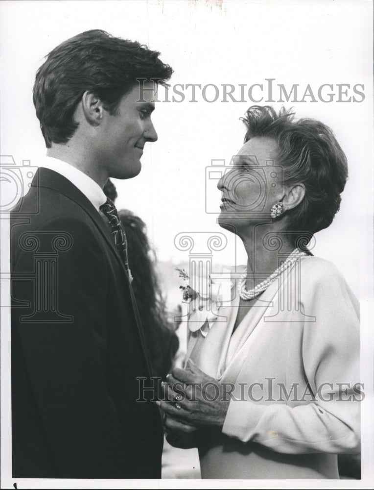 1990 D.W. Moffett & Cloris Leachman, "Danielle Steel's 'Fine Things' - Historic Images