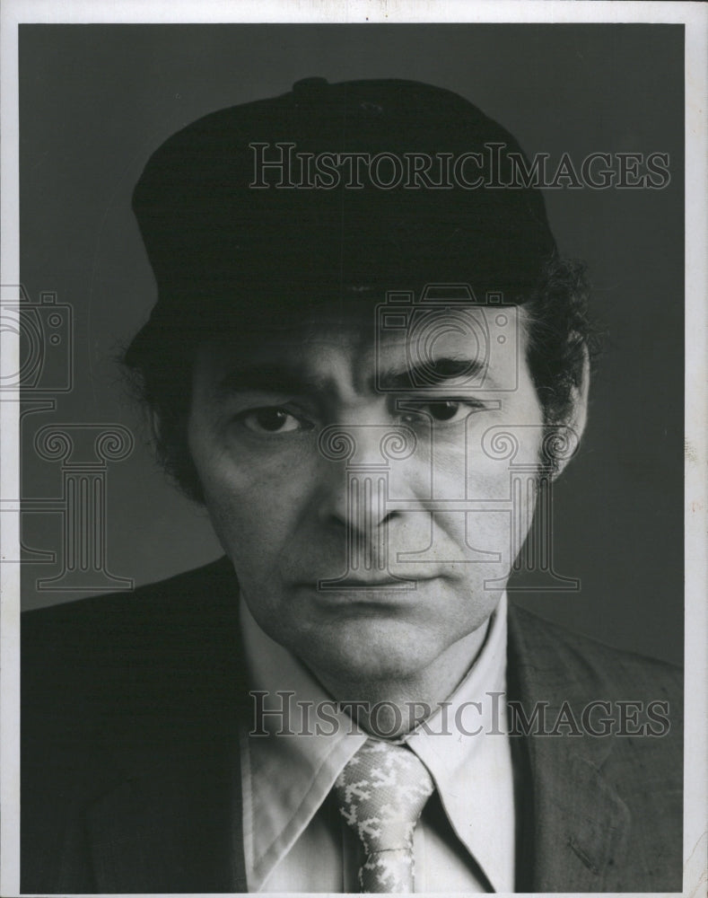 1974 Bill Lazarus stars in the tv series "Calucci's Dept." - Historic Images