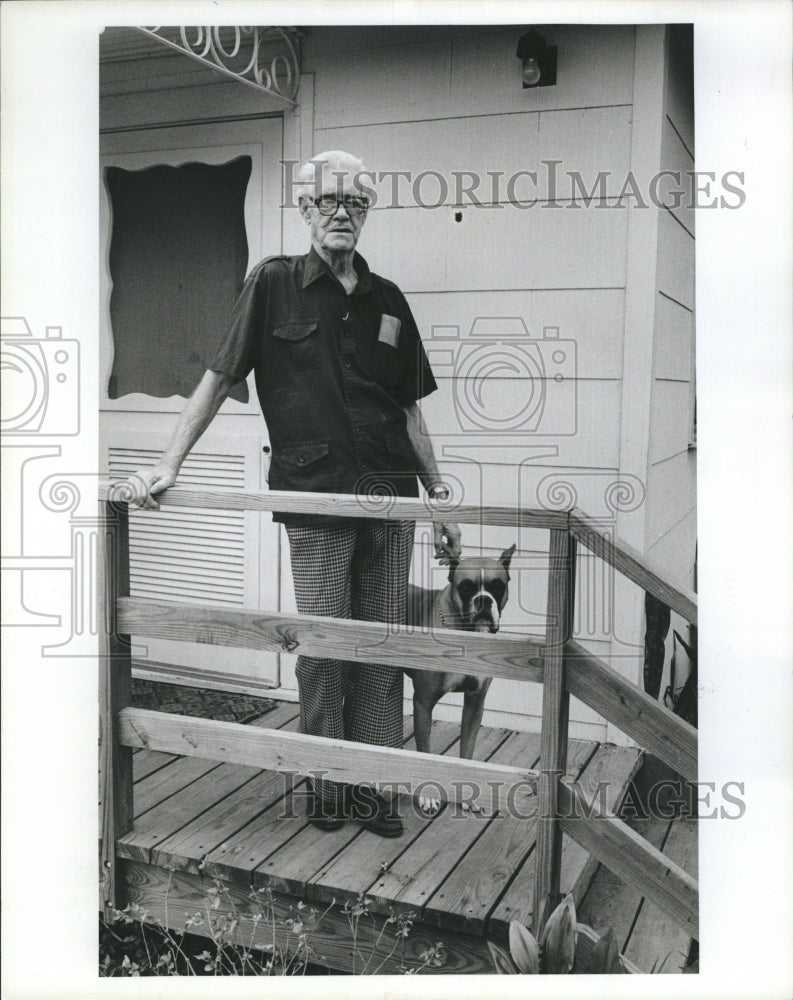 1982 Fred Funk unhappy with work done on his house through HUD - Historic Images