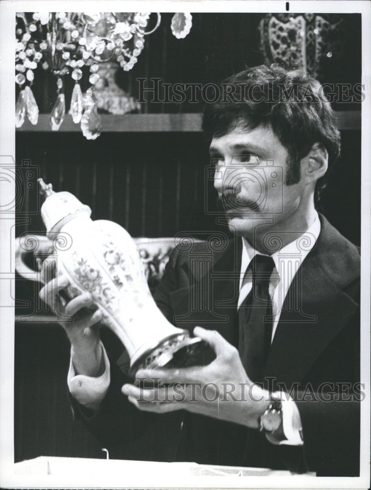 1975 Actor Ron Leibman Roman Grey In The Art Of Crime - Historic Images