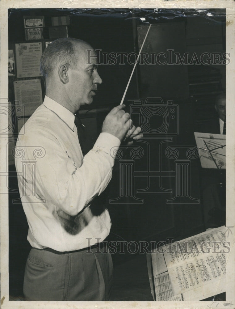 1948 Condutor Joe Lefter  - Historic Images