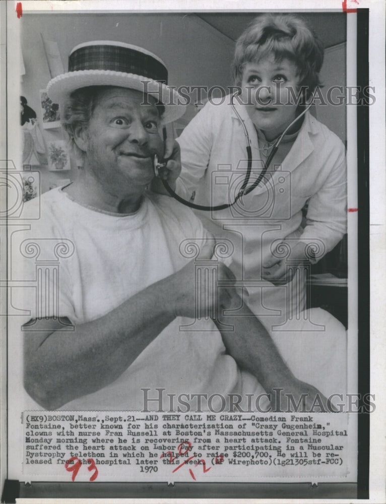 1970 Comedian Frank Fontaine At Hospital With His Nurse Fran Russell - Historic Images