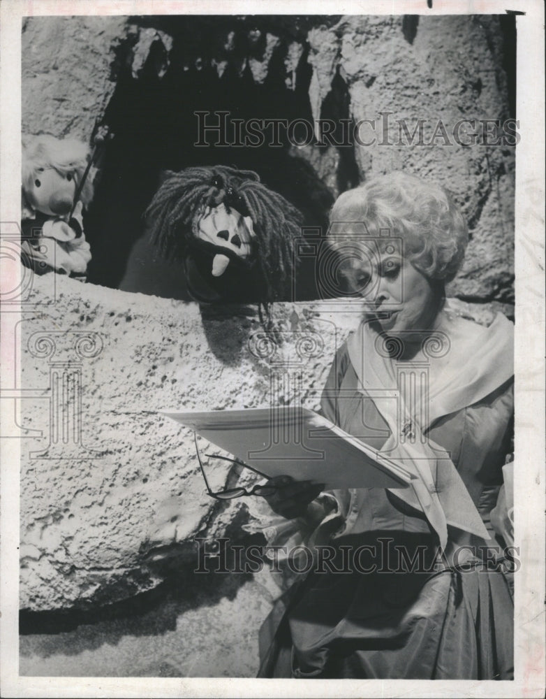 1968 Kukla and Ollie the Dragon in "The Reluctant Dragon" - Historic Images