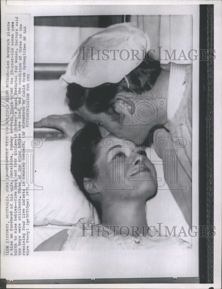 1971 Len Broderick Greets Wife Who Gave Birth to Nine Children - Historic Images