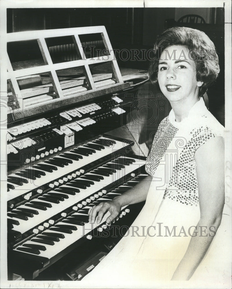 1977 Ann Labounsky Duquesne University Organ Music Department Head - Historic Images