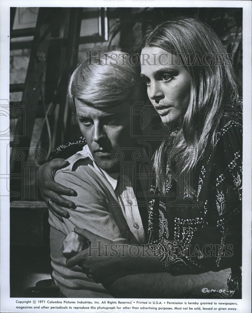 1971 Leigh Taylor Young And Sven Bertil Taube In The Buttercup Chain - Historic Images